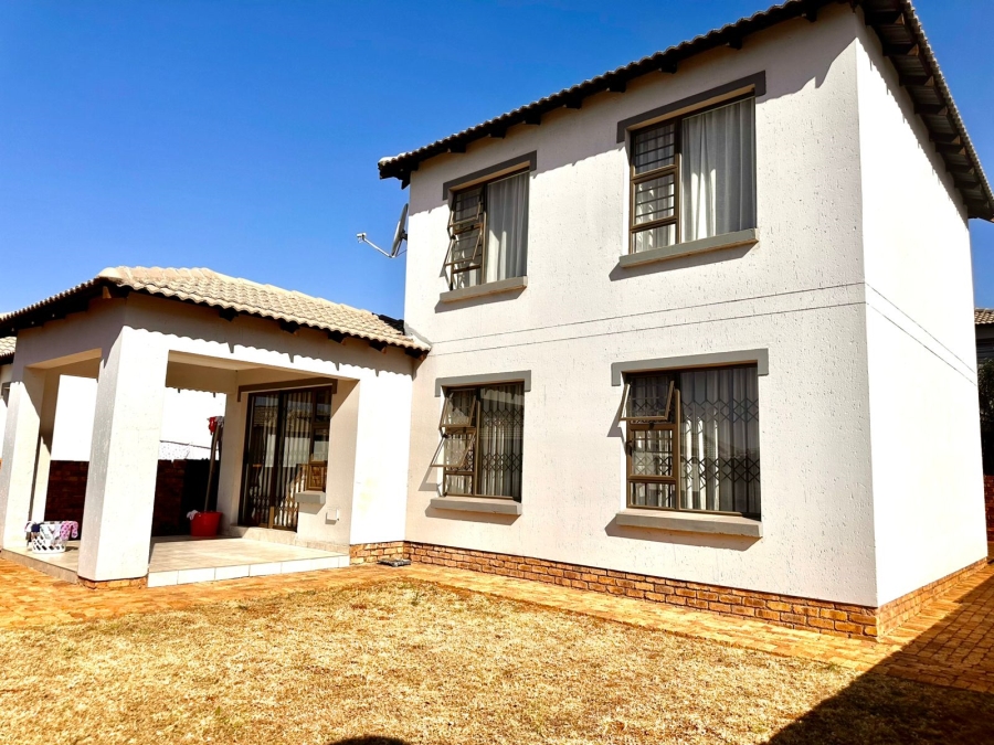4 Bedroom Property for Sale in Chantelle Gauteng