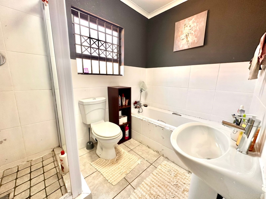 4 Bedroom Property for Sale in Chantelle Gauteng