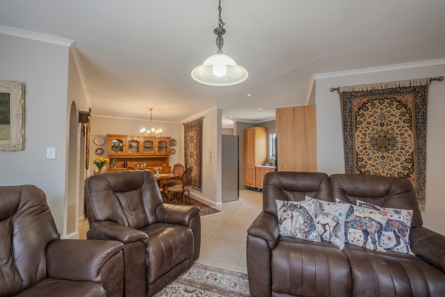 5 Bedroom Property for Sale in Erasmuskloof Gauteng