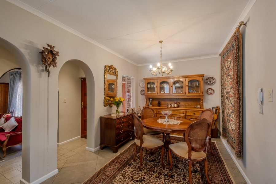 5 Bedroom Property for Sale in Erasmuskloof Gauteng