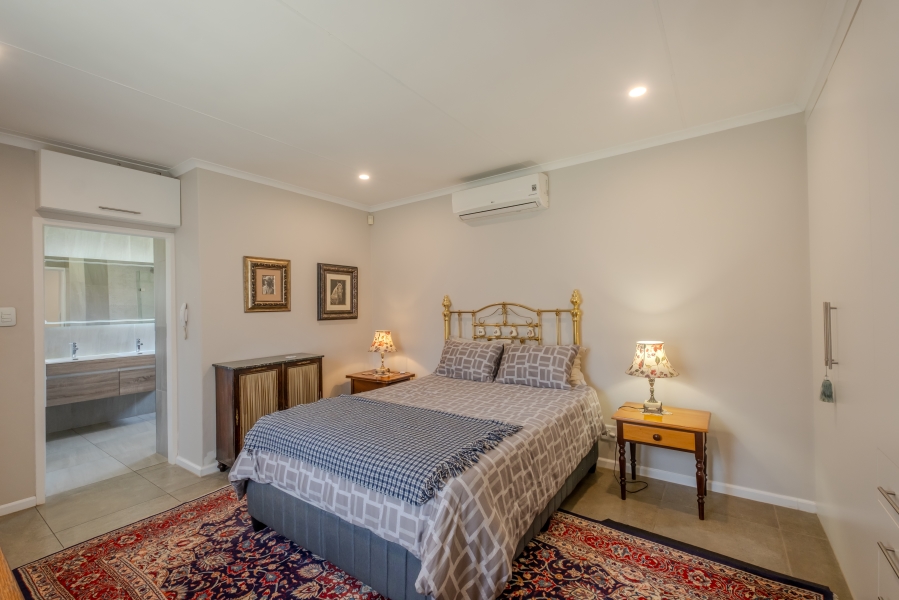 5 Bedroom Property for Sale in Erasmuskloof Gauteng