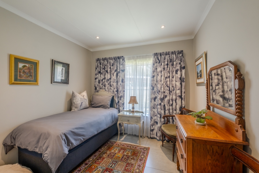 5 Bedroom Property for Sale in Erasmuskloof Gauteng