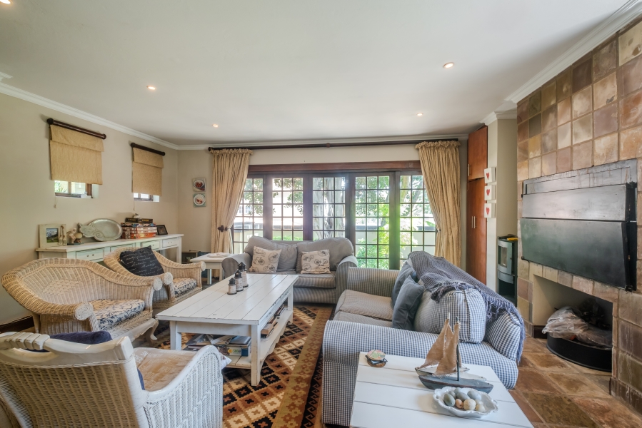 5 Bedroom Property for Sale in Waterkloof Gauteng