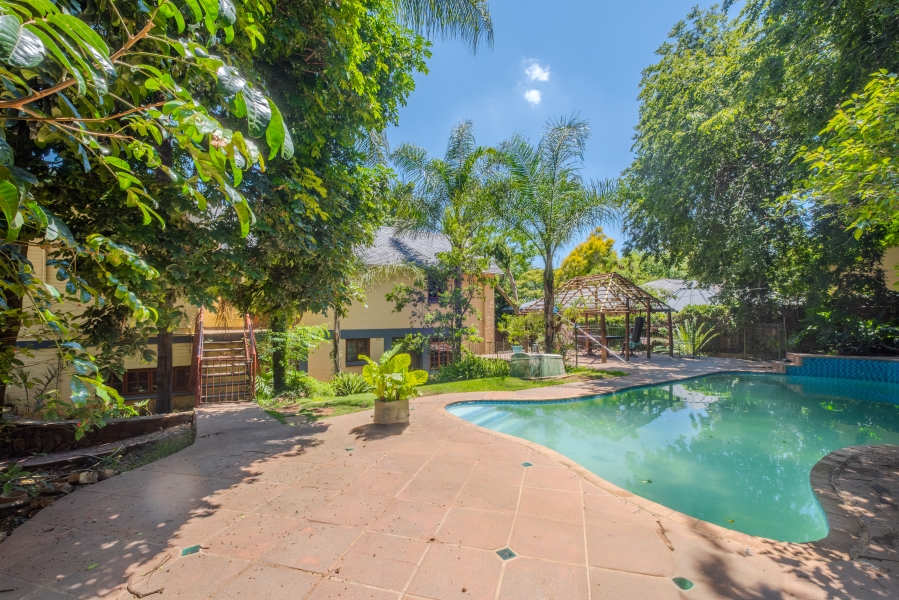 5 Bedroom Property for Sale in Waterkloof Gauteng