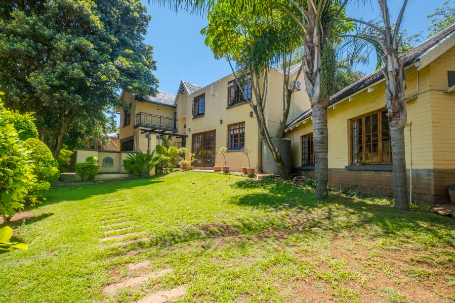5 Bedroom Property for Sale in Waterkloof Gauteng