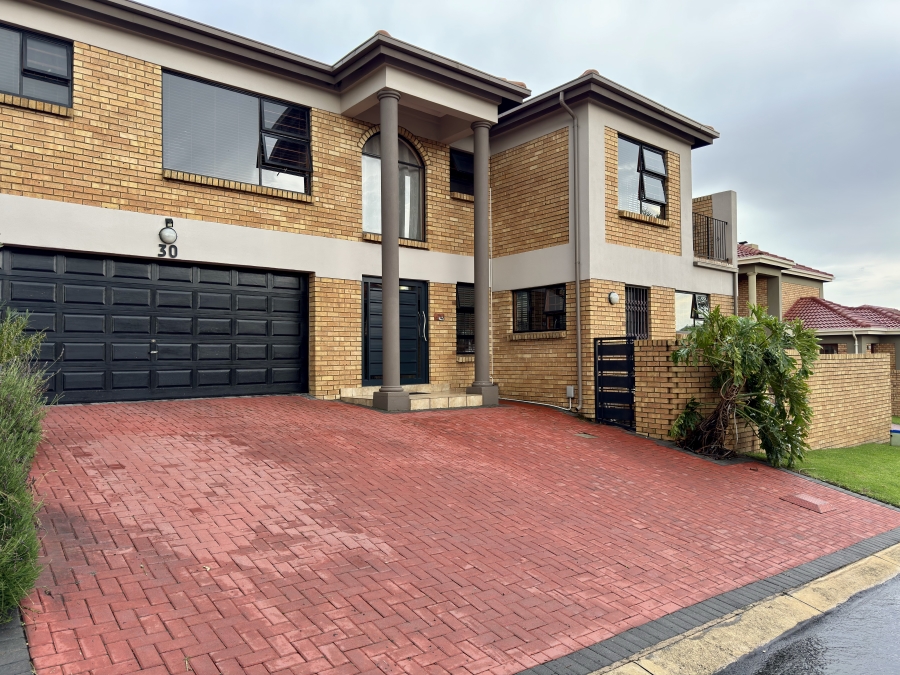 5 Bedroom Property for Sale in Van Riebeeck Park Gauteng