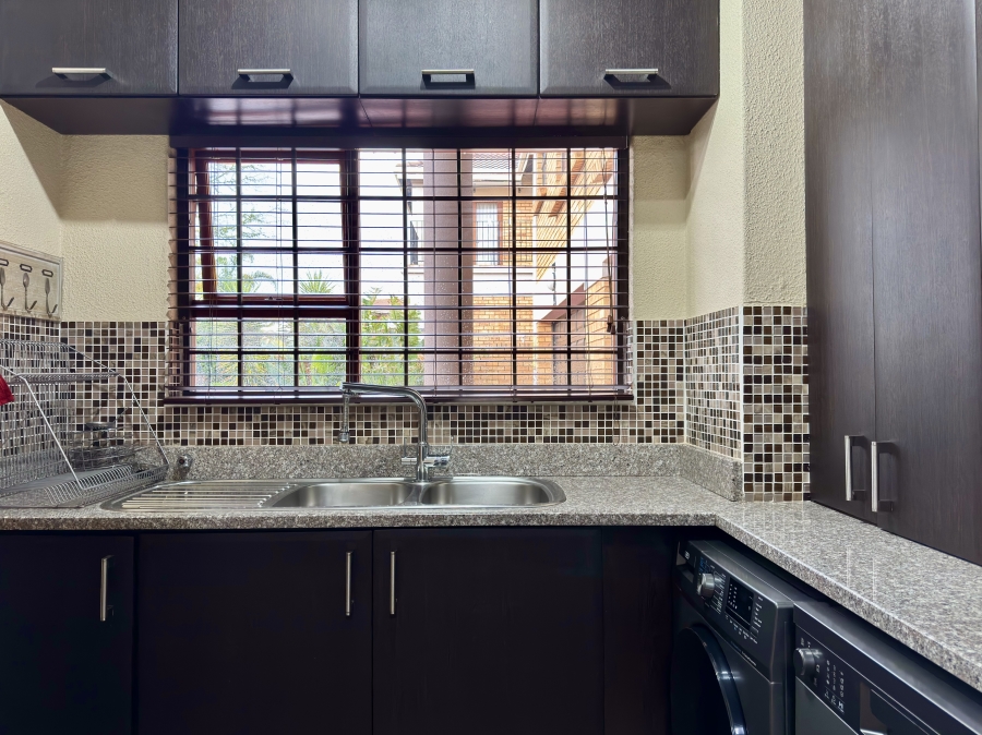 5 Bedroom Property for Sale in Van Riebeeck Park Gauteng