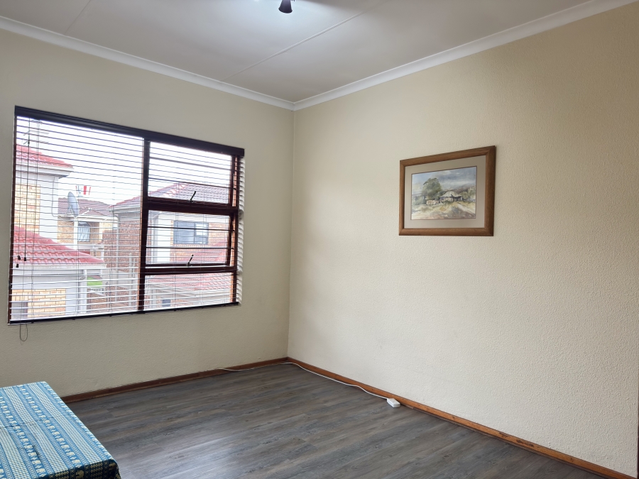 5 Bedroom Property for Sale in Van Riebeeck Park Gauteng