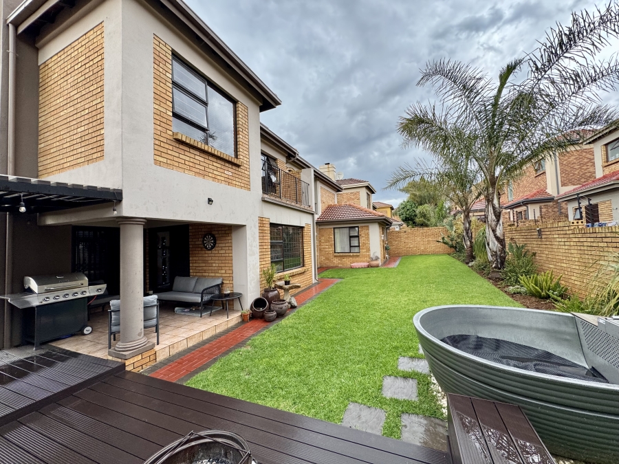 5 Bedroom Property for Sale in Van Riebeeck Park Gauteng