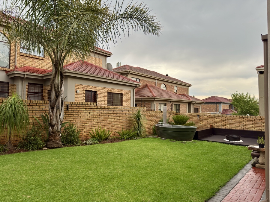 5 Bedroom Property for Sale in Van Riebeeck Park Gauteng
