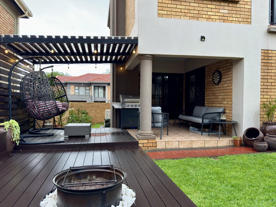 5 Bedroom Property for Sale in Van Riebeeck Park Gauteng