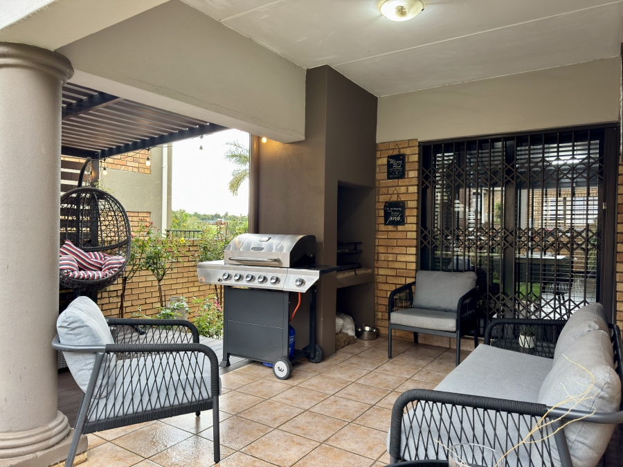 5 Bedroom Property for Sale in Van Riebeeck Park Gauteng