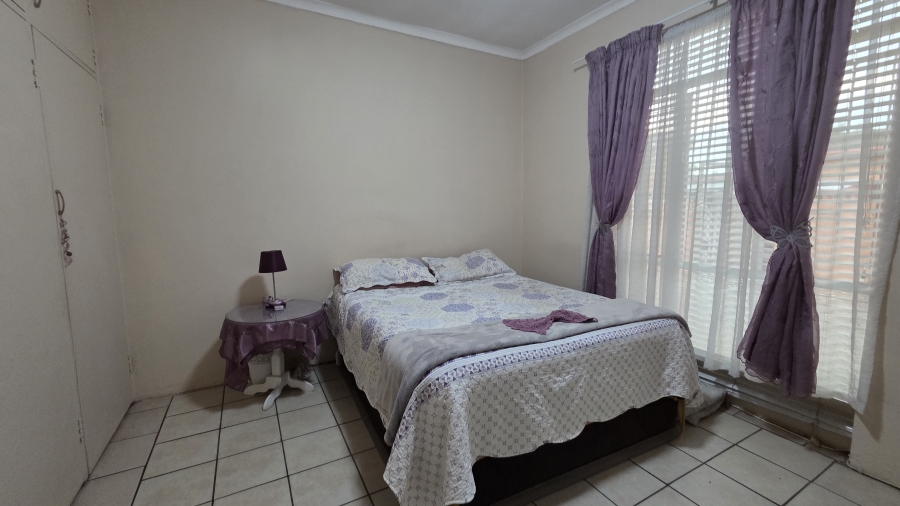 2 Bedroom Property for Sale in Hermanstad Gauteng