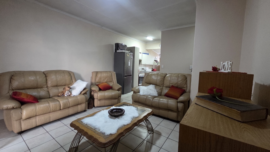 2 Bedroom Property for Sale in Hermanstad Gauteng