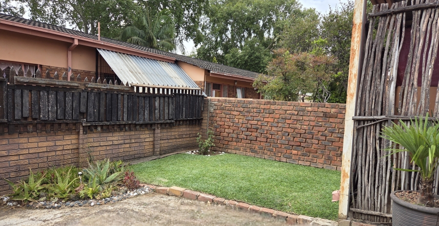 2 Bedroom Property for Sale in Hermanstad Gauteng