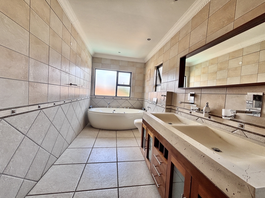 3 Bedroom Property for Sale in Silverwoods Country Estate Gauteng