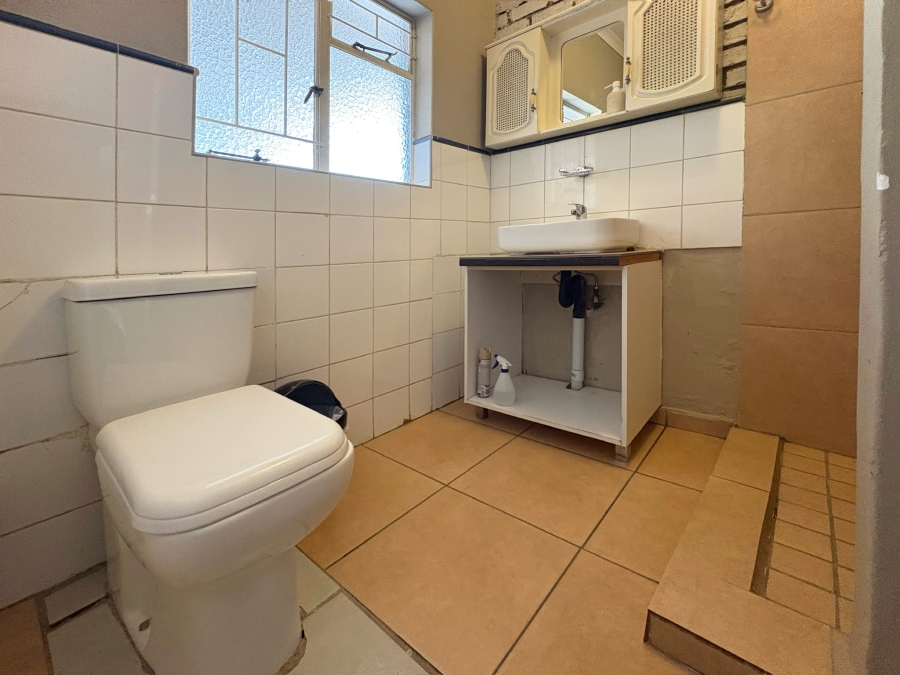 6 Bedroom Property for Sale in Magalieskruin Gauteng