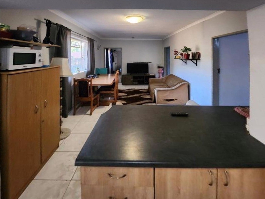 6 Bedroom Property for Sale in Magalieskruin Gauteng