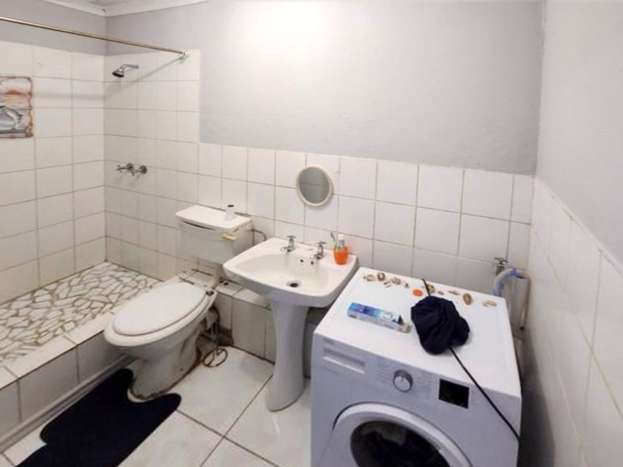 6 Bedroom Property for Sale in Magalieskruin Gauteng