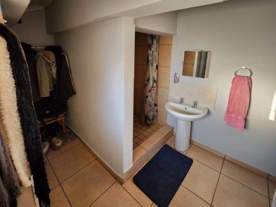 6 Bedroom Property for Sale in Magalieskruin Gauteng