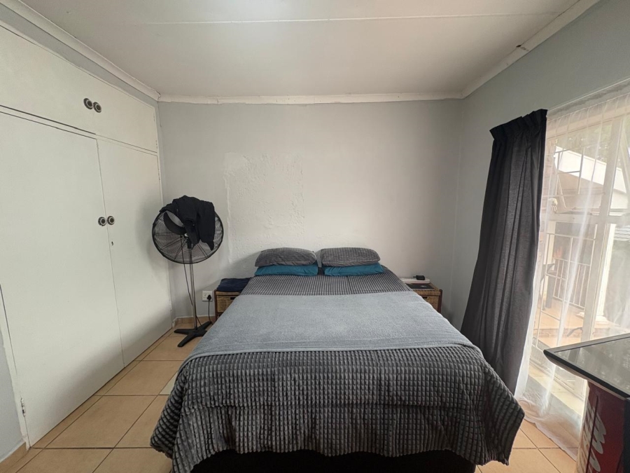 6 Bedroom Property for Sale in Magalieskruin Gauteng