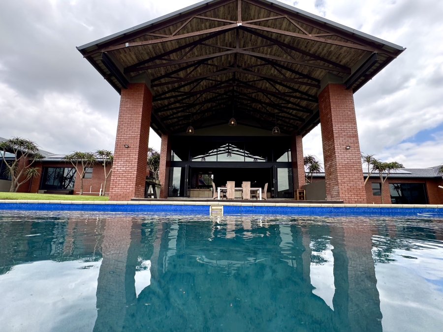 6 Bedroom Property for Sale in Blue Saddle Ranches Gauteng