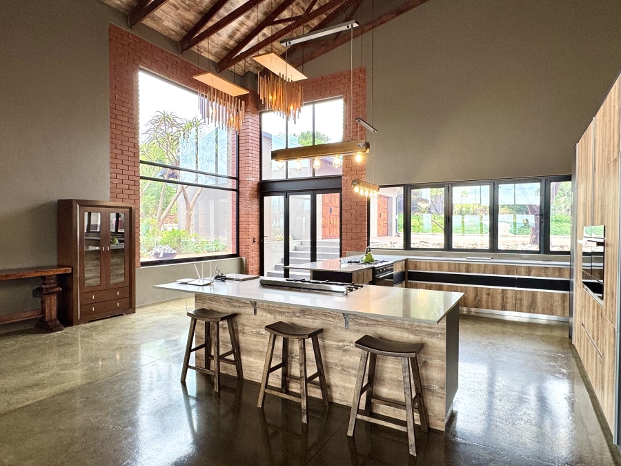 6 Bedroom Property for Sale in Blue Saddle Ranches Gauteng