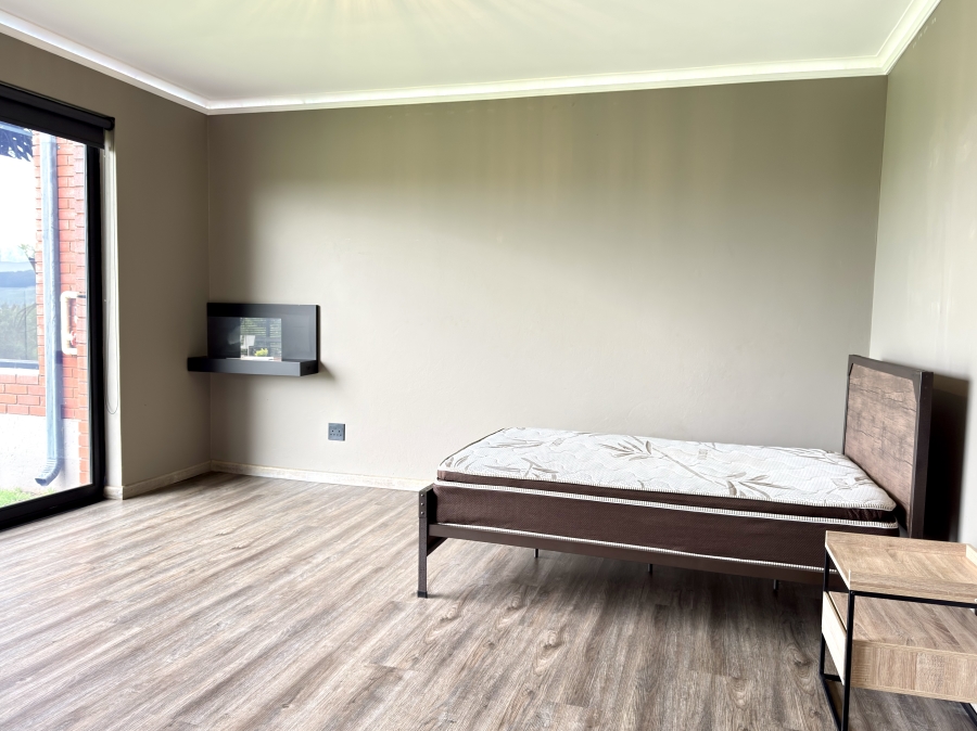 6 Bedroom Property for Sale in Blue Saddle Ranches Gauteng