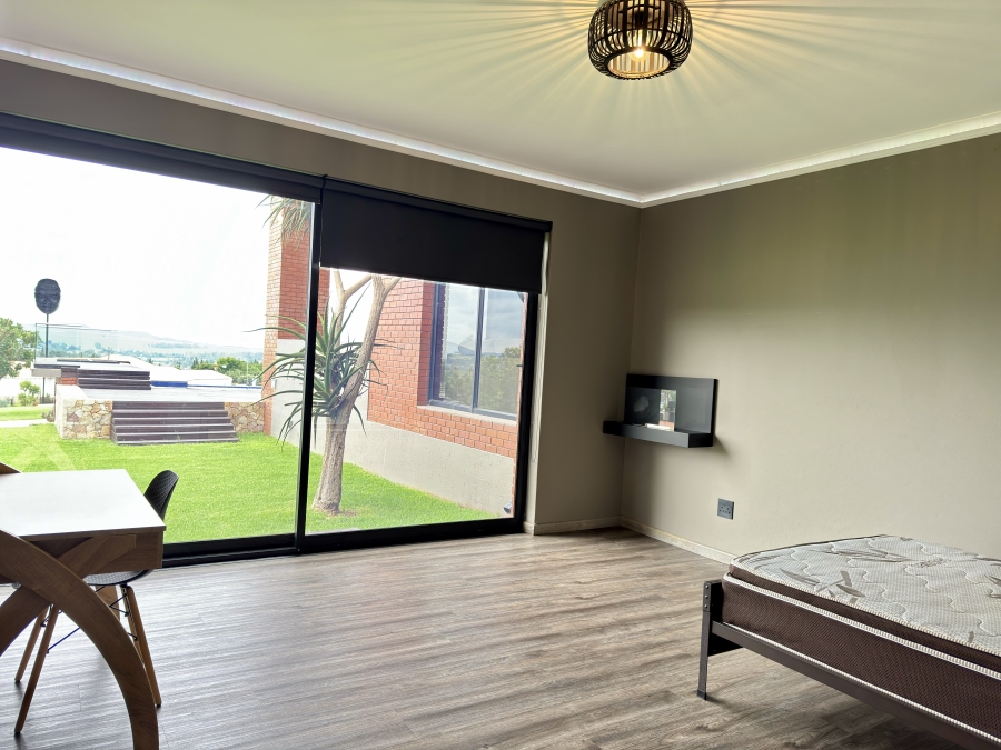 6 Bedroom Property for Sale in Blue Saddle Ranches Gauteng