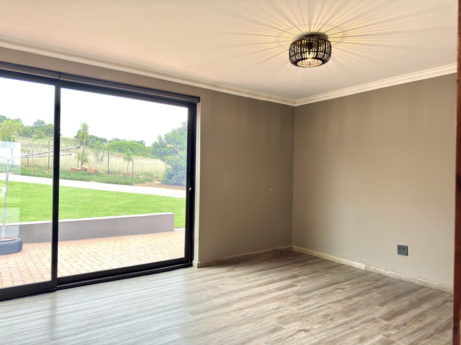 6 Bedroom Property for Sale in Blue Saddle Ranches Gauteng