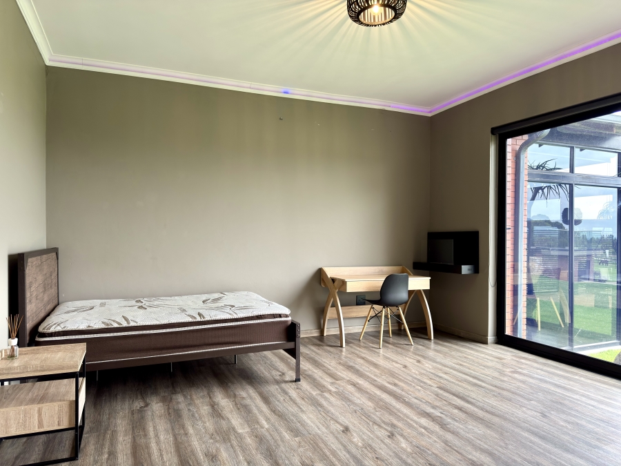 6 Bedroom Property for Sale in Blue Saddle Ranches Gauteng