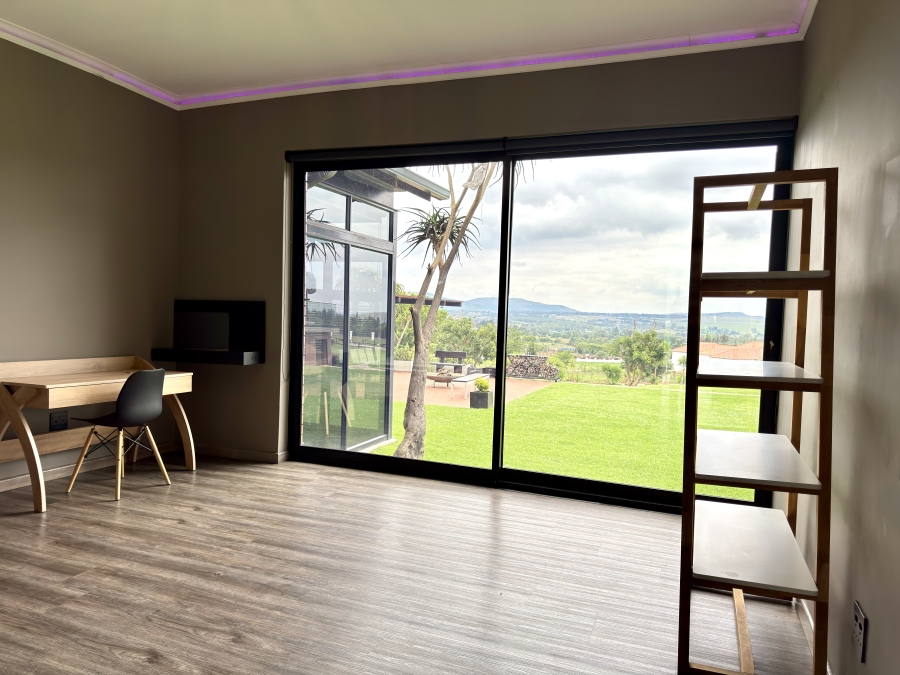 6 Bedroom Property for Sale in Blue Saddle Ranches Gauteng