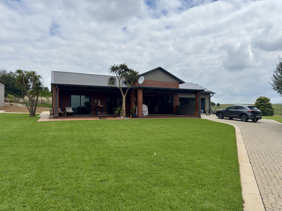 6 Bedroom Property for Sale in Blue Saddle Ranches Gauteng