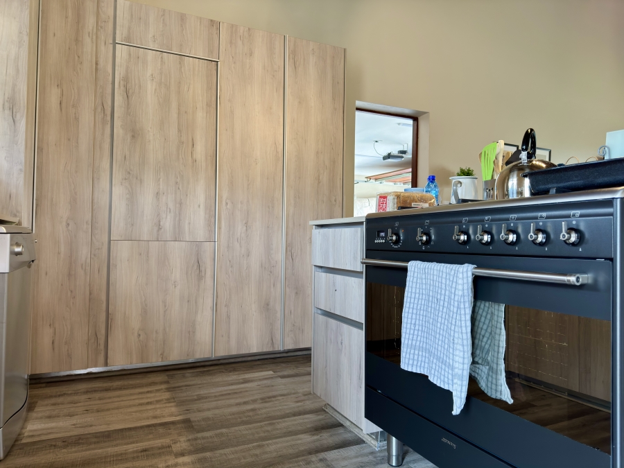 6 Bedroom Property for Sale in Blue Saddle Ranches Gauteng