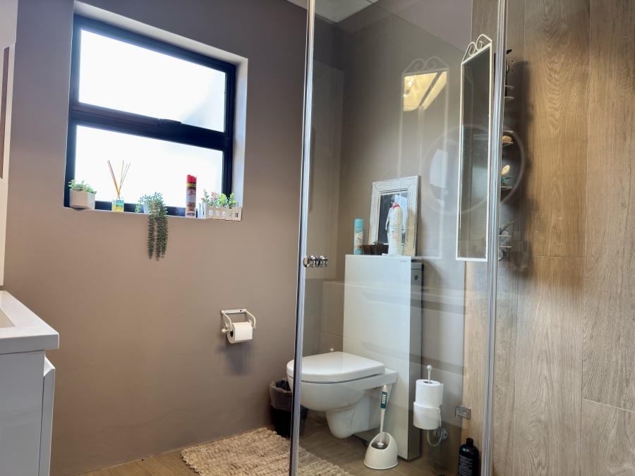 6 Bedroom Property for Sale in Blue Saddle Ranches Gauteng