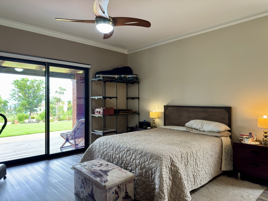 6 Bedroom Property for Sale in Blue Saddle Ranches Gauteng