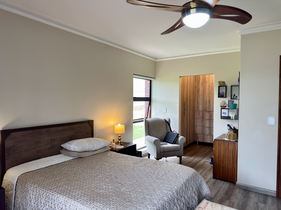 6 Bedroom Property for Sale in Blue Saddle Ranches Gauteng