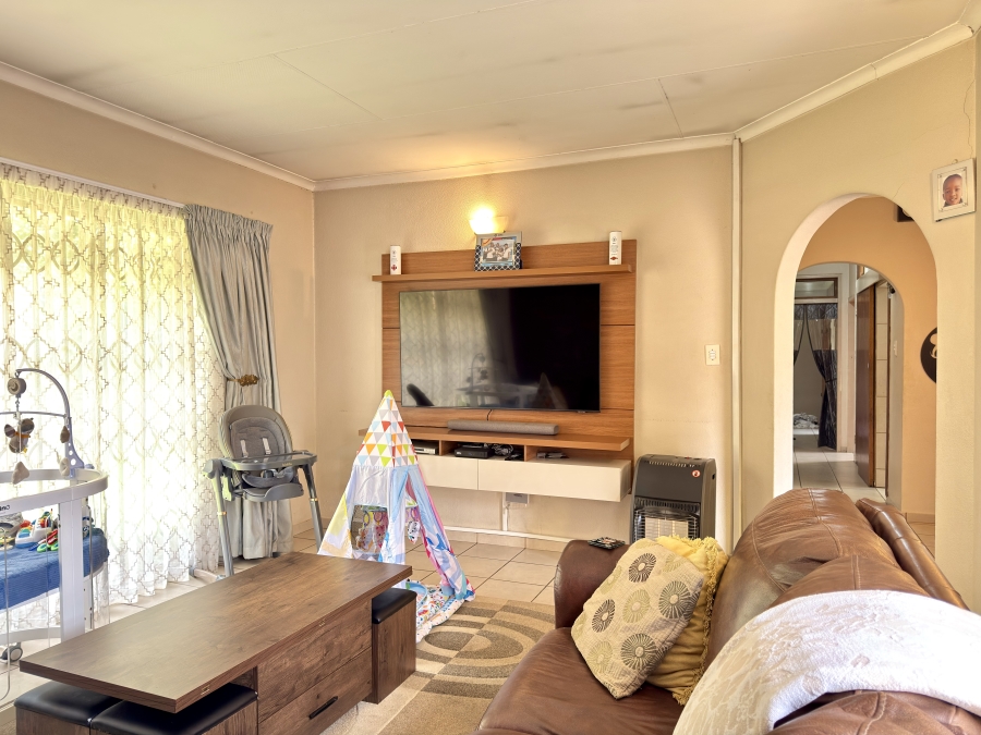 4 Bedroom Property for Sale in Birchleigh North Gauteng