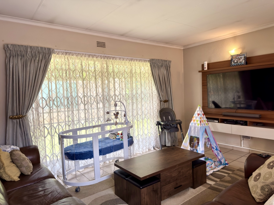 4 Bedroom Property for Sale in Birchleigh North Gauteng