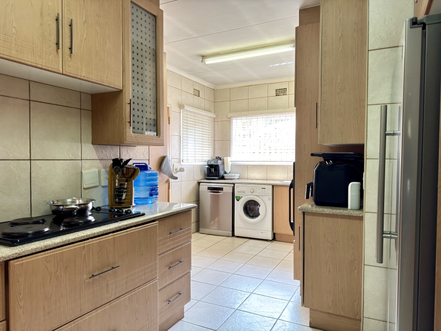 4 Bedroom Property for Sale in Birchleigh North Gauteng