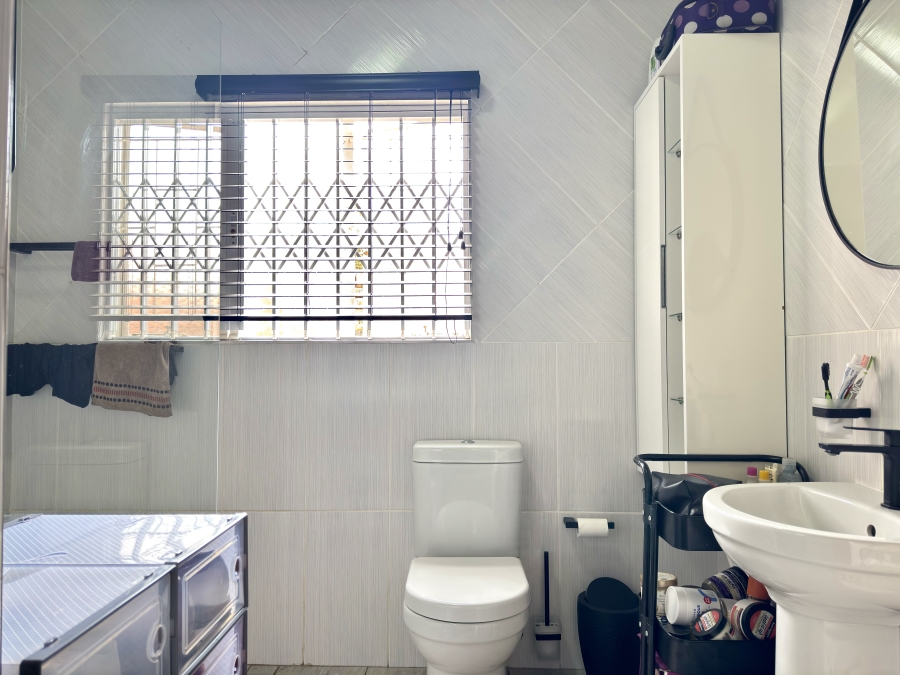 4 Bedroom Property for Sale in Birchleigh North Gauteng