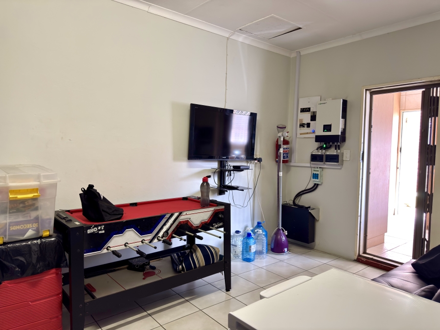 4 Bedroom Property for Sale in Birchleigh North Gauteng