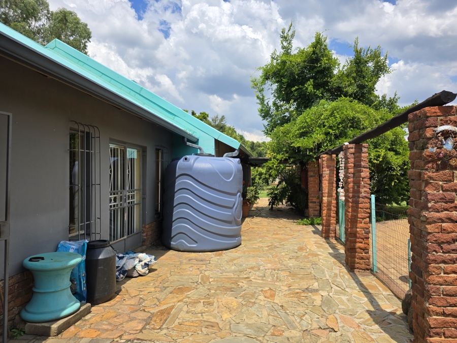 4 Bedroom Property for Sale in Lewzene Estate Gauteng