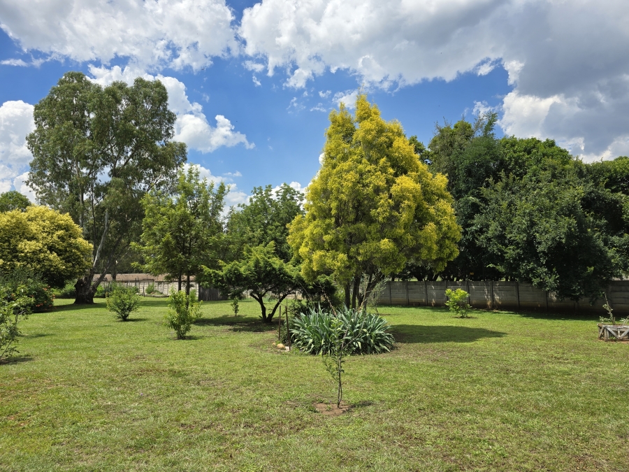 4 Bedroom Property for Sale in Lewzene Estate Gauteng