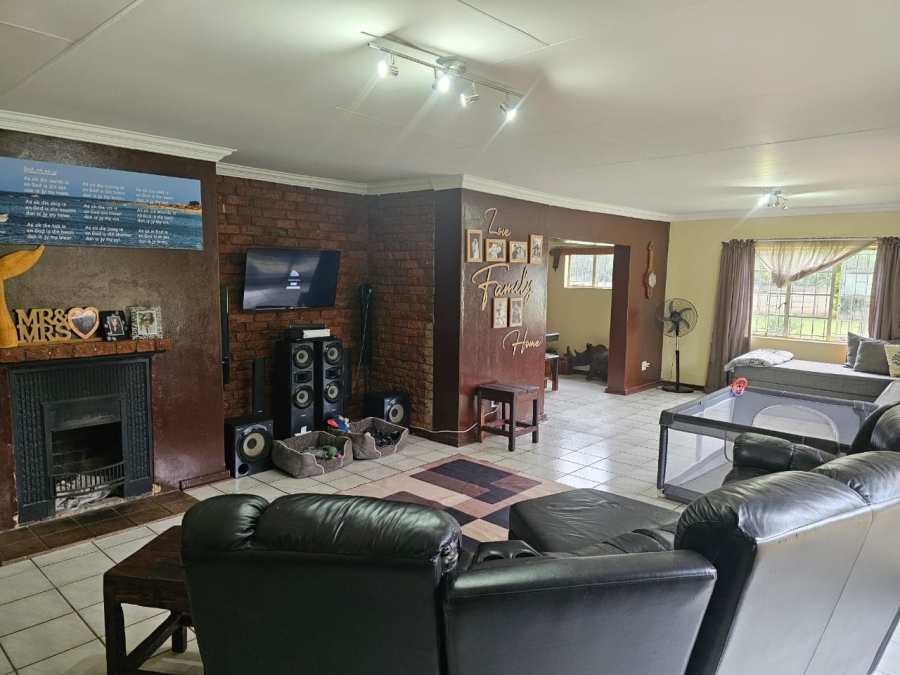 4 Bedroom Property for Sale in Lewzene Estate Gauteng
