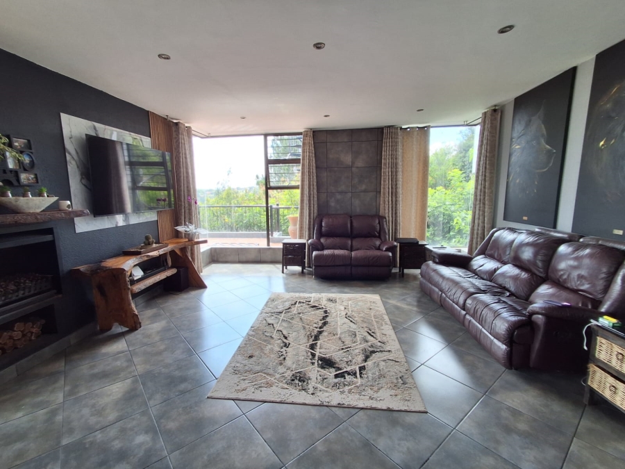 4 Bedroom Property for Sale in Roodekrans A H Gauteng