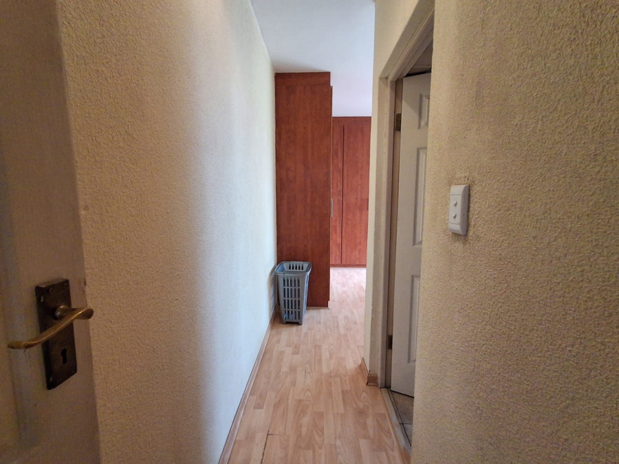 4 Bedroom Property for Sale in Roodekrans A H Gauteng