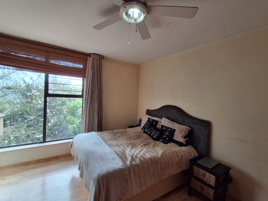 4 Bedroom Property for Sale in Roodekrans A H Gauteng