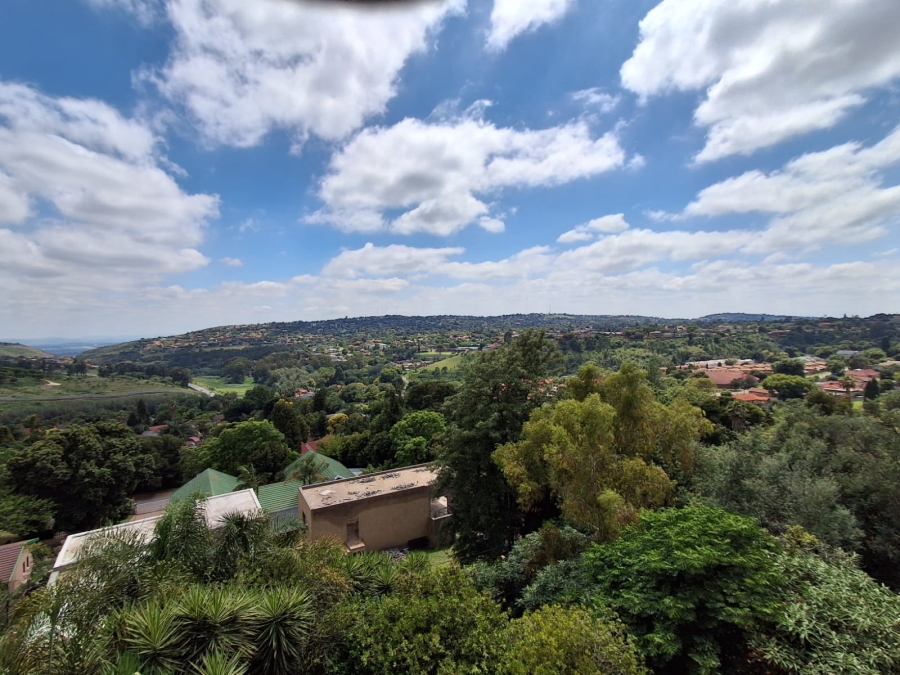 4 Bedroom Property for Sale in Roodekrans A H Gauteng