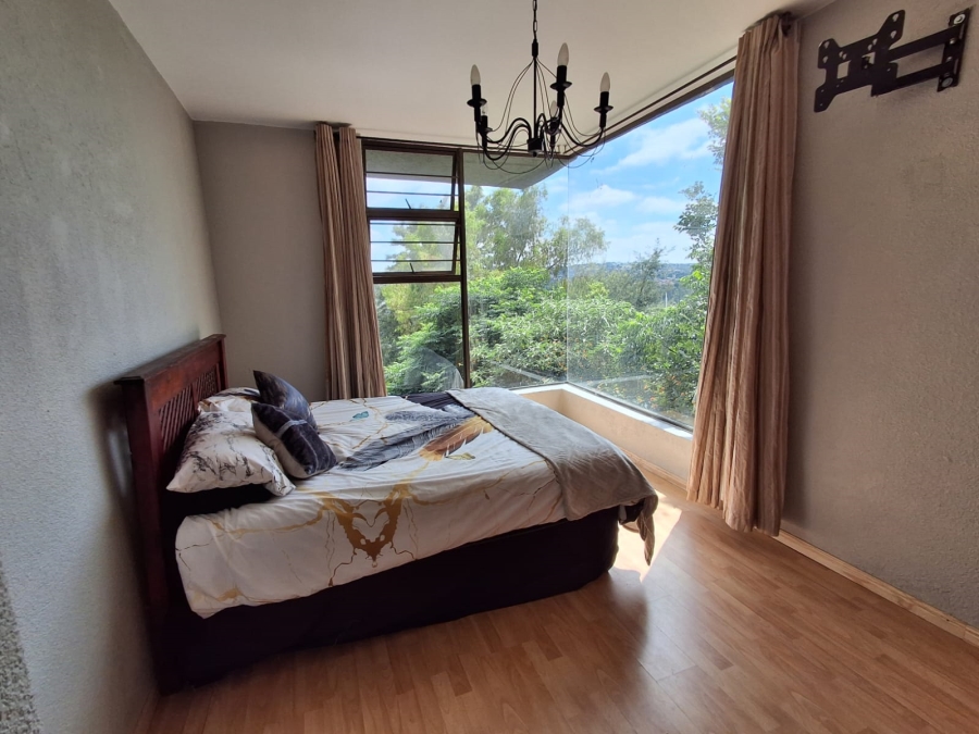 4 Bedroom Property for Sale in Roodekrans A H Gauteng